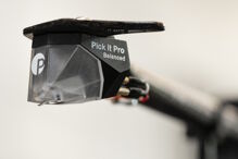 Pro-Ject X1 B s přenoskou Pick It PRO Balanced (15)