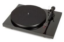 Pro-Ject Debut E Carbon + Ortofon 2M-Red (2)