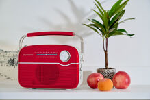Thomson RTS450BT - přenosné FM rádio s Bluetooth a solárním nabíjením (7)