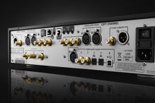 Mark Levinson No526  - High End Dual-mono předzesilovač pro digitální i analogové zdroje (11)