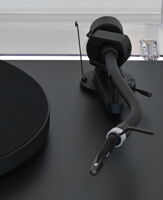 Pro-Ject Debut PRO S BALANCED+ Pick it S2 C BLACK, Satin Black (5)